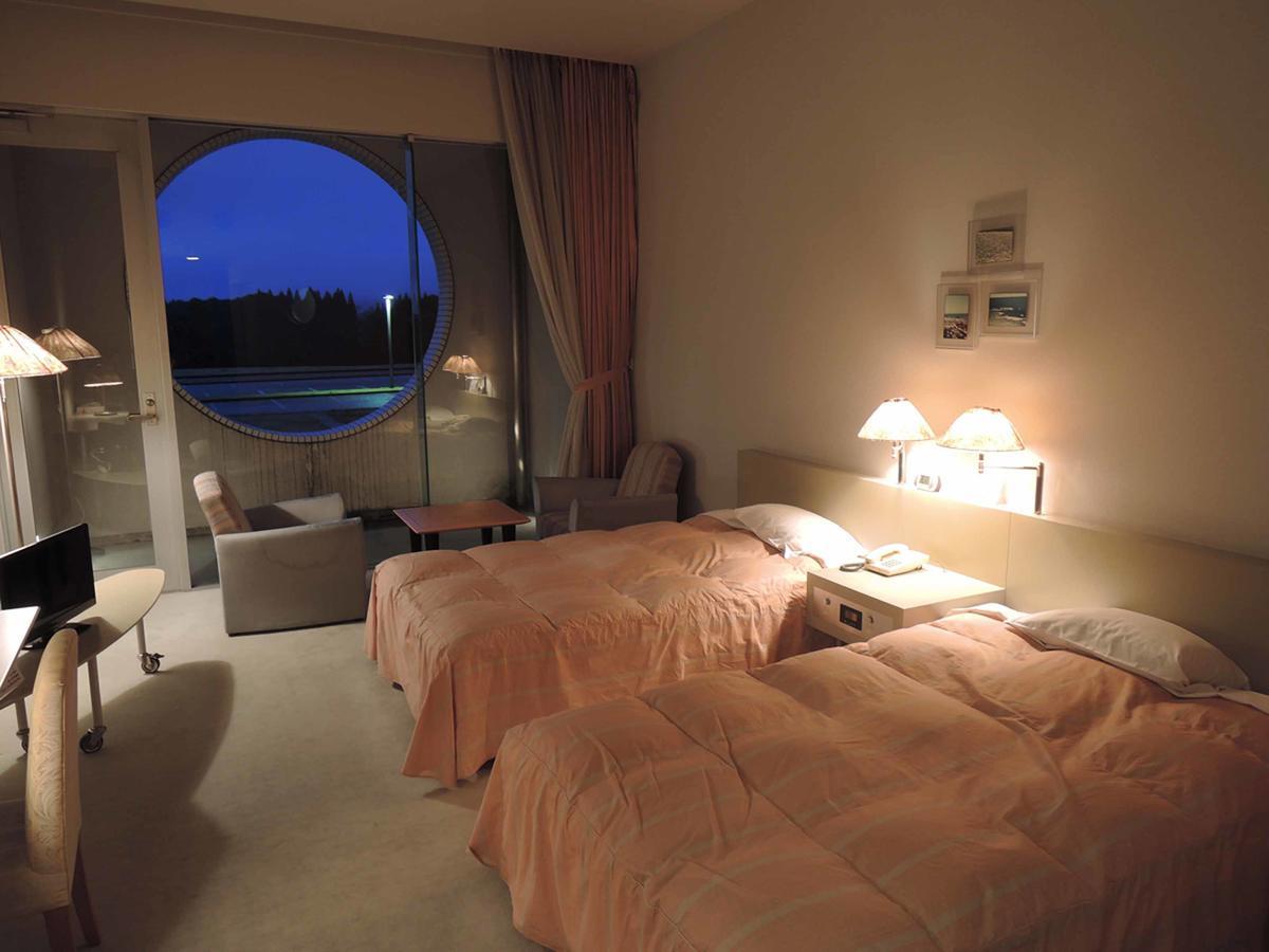 Miyazaki Kokusai Kuko Country Club Lodge ภายนอก รูปภาพ